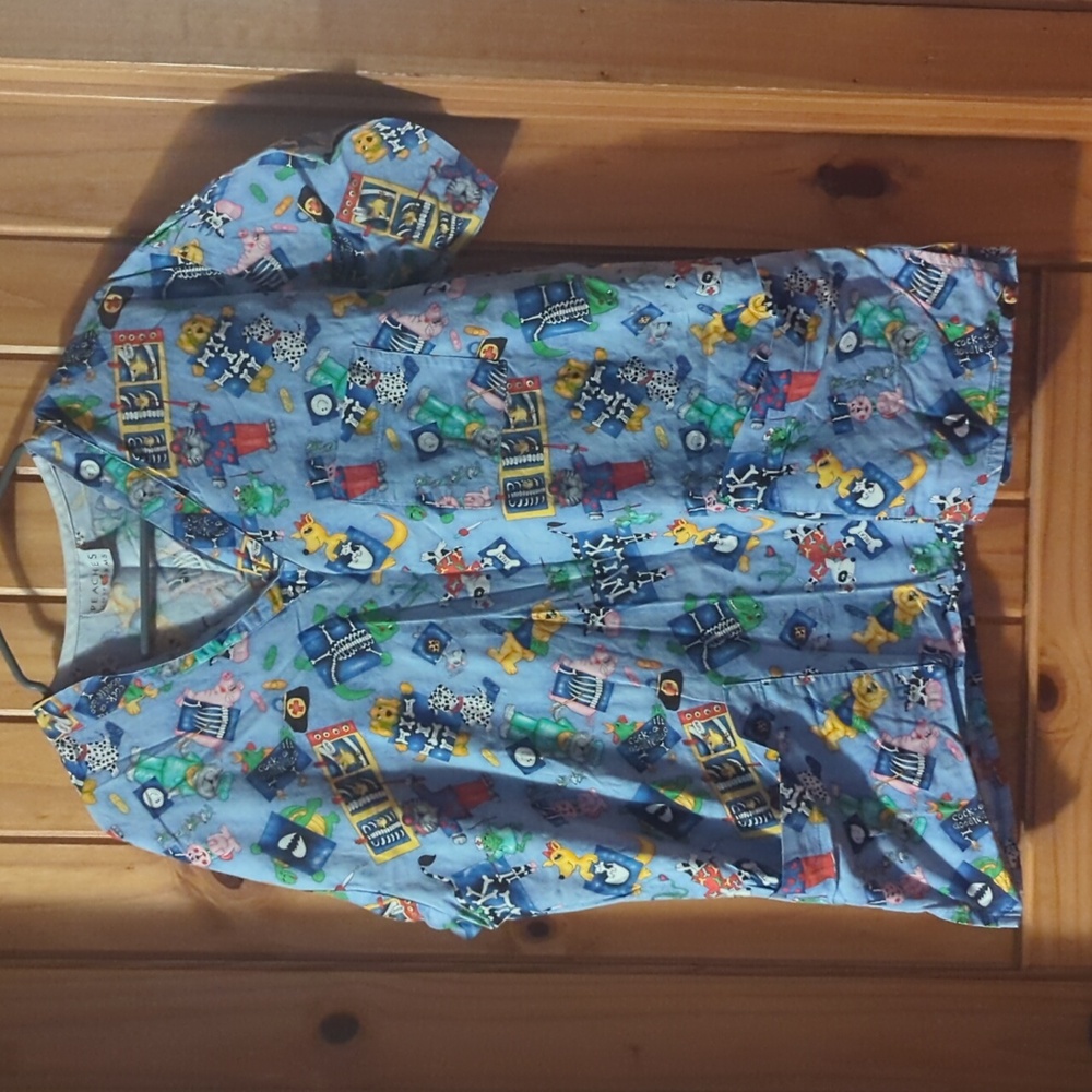 Peaches Uniforms Scrub Top